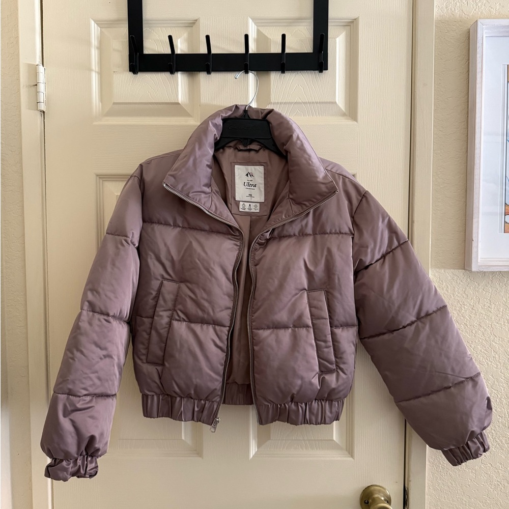 Abercrombie Women’s Puffer Jacket in Mauve